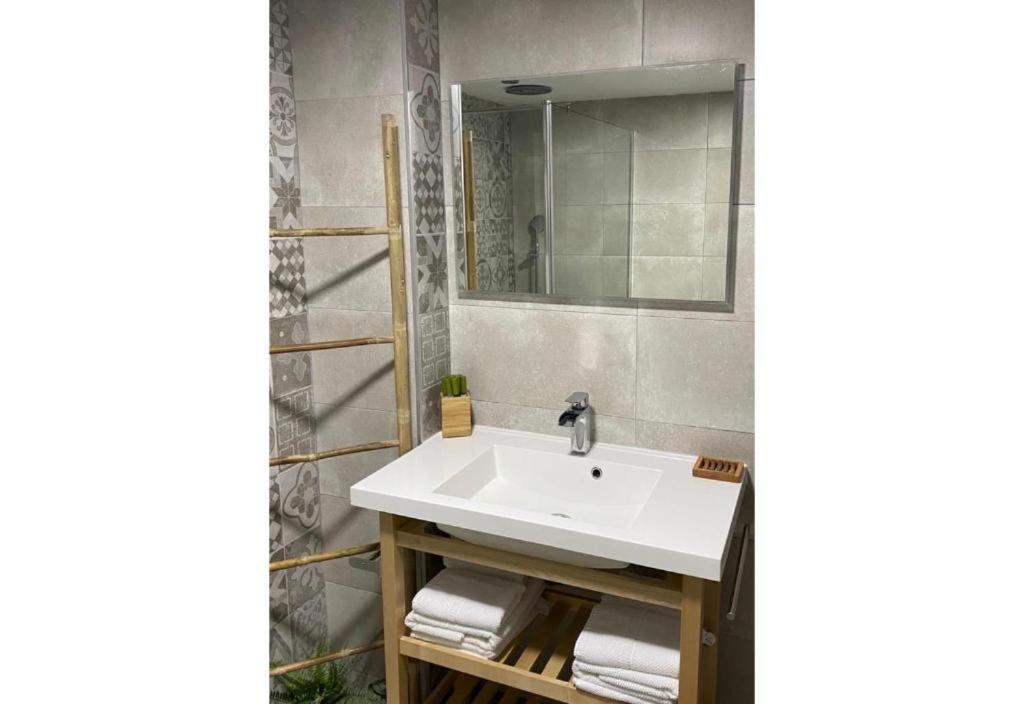 Pueblo Blanco Sea View Apartment By Namaste Elite トレモリノス エクステリア 写真